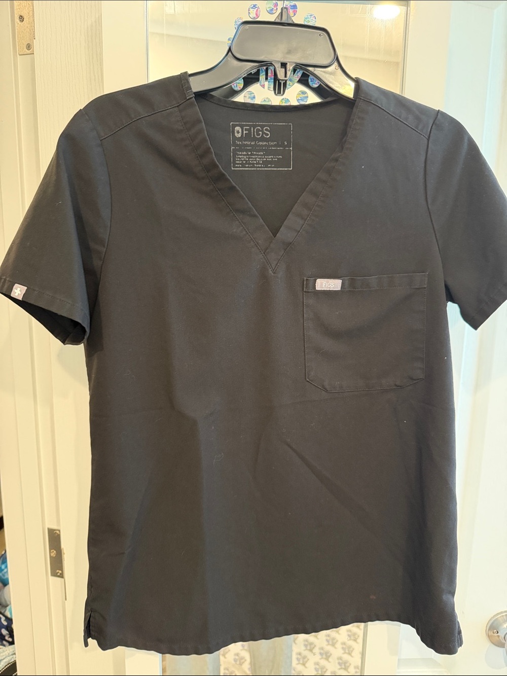 FIGS Black Short-Sleeve V-Neck Scrub Top